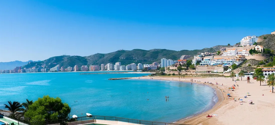 Photograph of a beach in Valencia